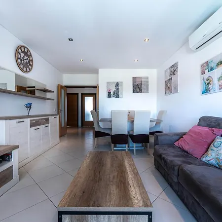 Modern & Central, Gated With Pool * البوفيرا