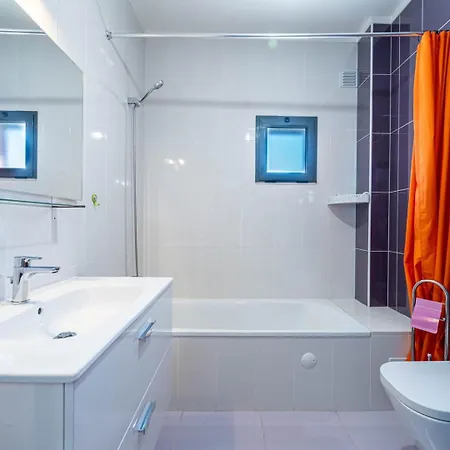 Appartamento Modern & Central, Gated With Pool Albufeira
